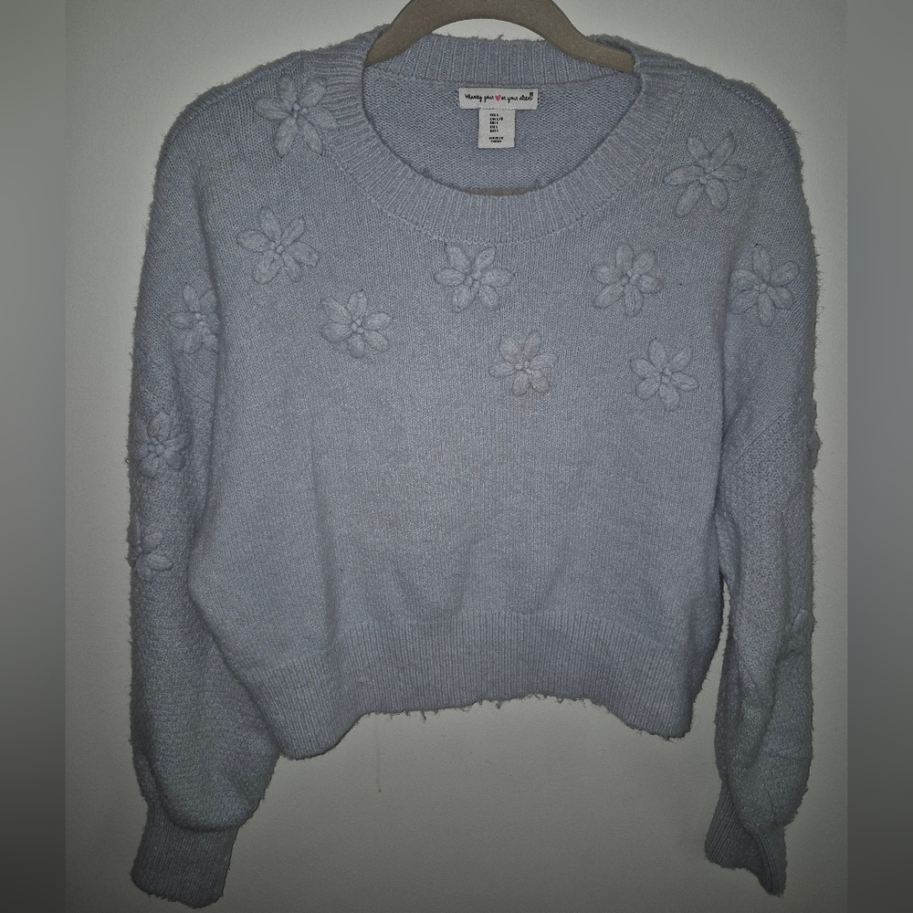 Daisy Embroidered Light Blue Sweater